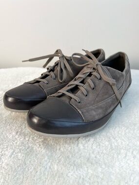 Clarks Casual Lorry Grace Lace-Up Sneakers in Taupe